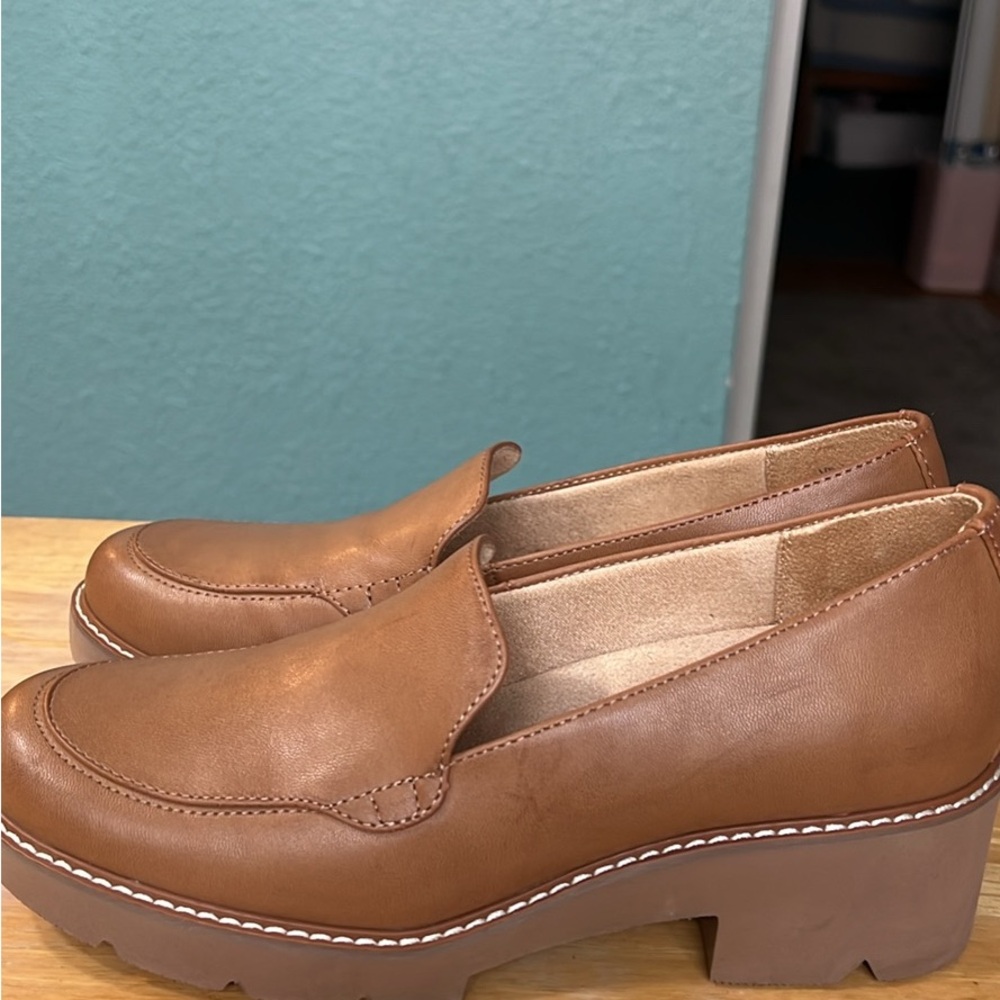 Naturalizer Tan Loafers for Women